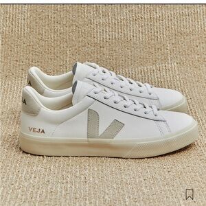 VEJA campo white with light grey